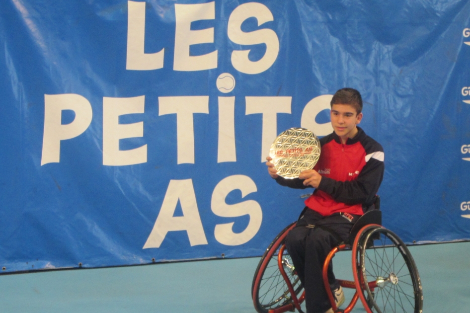 Martn De la Puente, subcampen del Masters Jnior de tenis en silla jugado en Tarbes