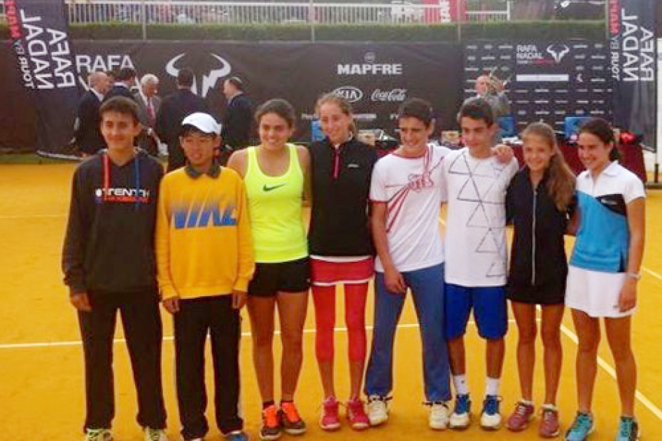 Sevilla corona a los primeros vencedores del circuito Rafa Nadal Tour by Mapfre Sevilla corona a los primeros vencedores del circuito Rafa Nadal Tour by Mapfre