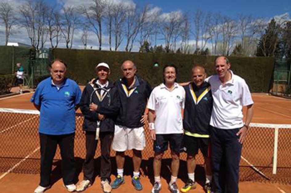 El CC Villa de Madrid conquista su primer ttulo de Campen de Espaa masculino +55