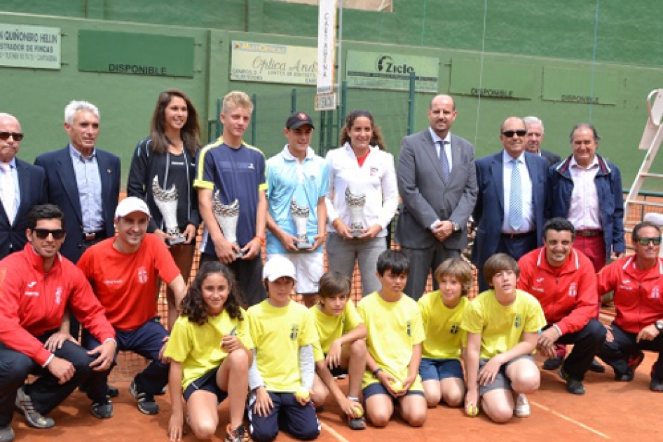 Alejandro Davidovich y Eva Guerrero ganan el sub15 Asamblea Regional de Murcia