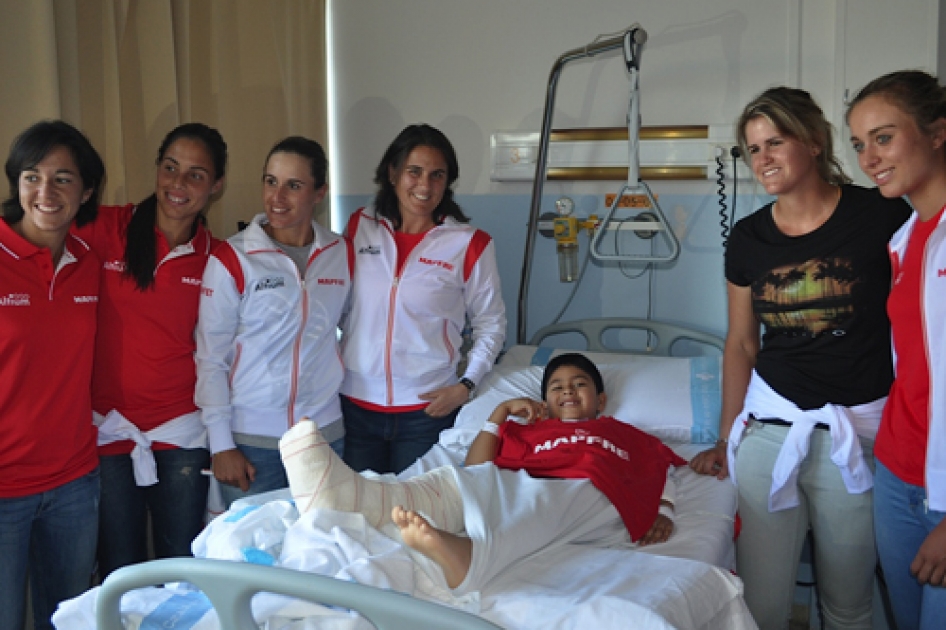 La Selección Española Mapfre visita el Hospital Universitario Vall d´Hebrón