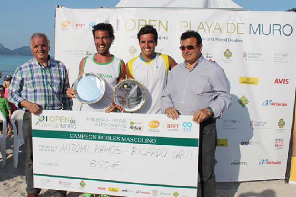 Antomi Ramos suma la primera victoria de la temporada en el torneo internacional de tenis playa de Mallorca