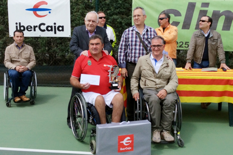 Jos Carlos Pina supera a Vctor Marcn en la final del abierto nacional de Huesca 