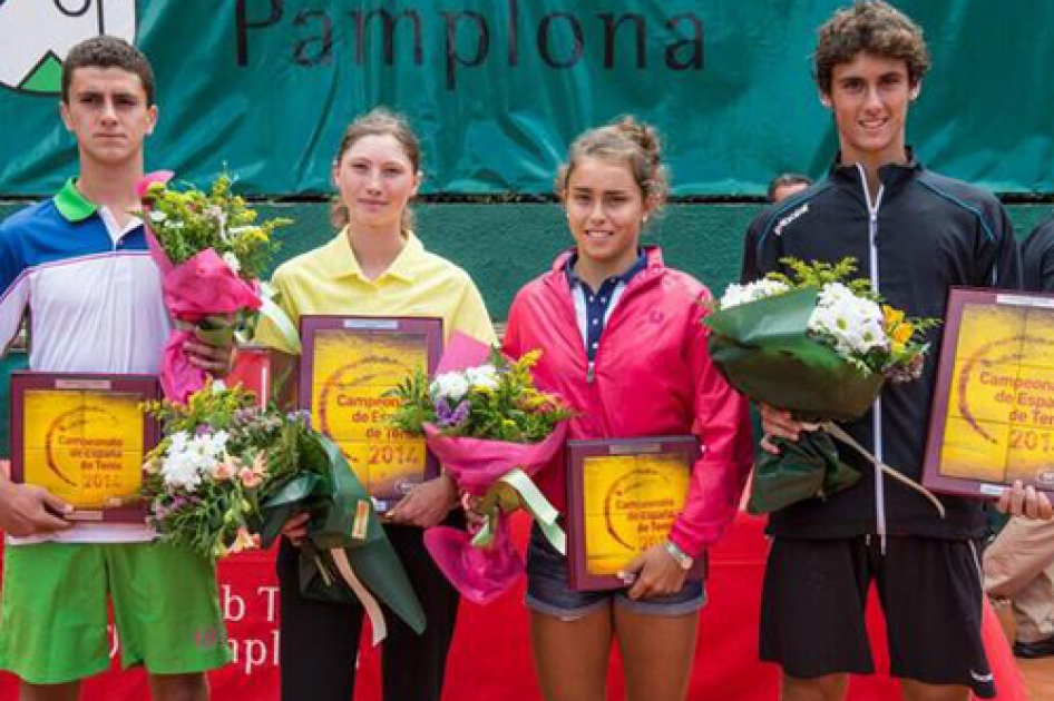 Cristina Bucsa conquista también el título júnior junto a Carlos Taberner Cristina Bucsa conquista también el título júnior junto a Carlos Taberner