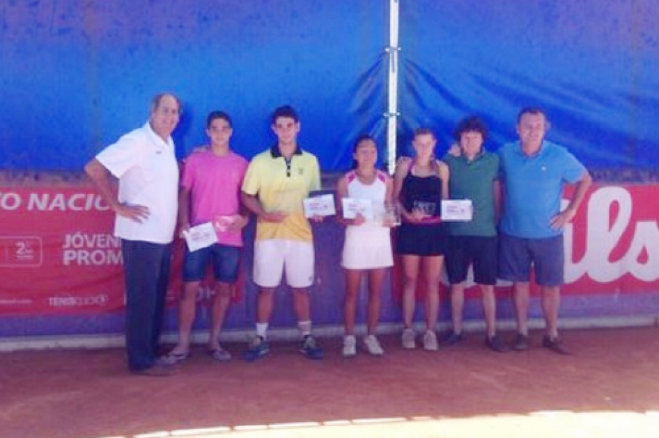 Santiago Plaza y Marta H. Gonzlez cumplen en el segundo torneo Marca Jvenes Promesas de Madrid