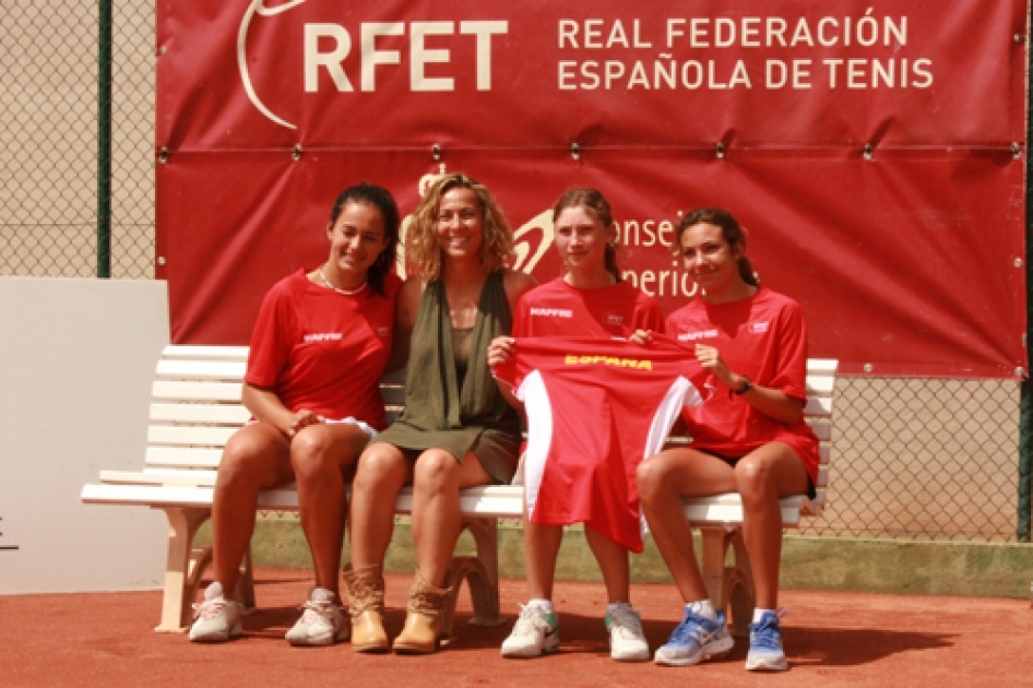 Paula Arias, Cristina Bucsa y Aliona Bolsova se incorporan al Grupo de Competicin de la RFET