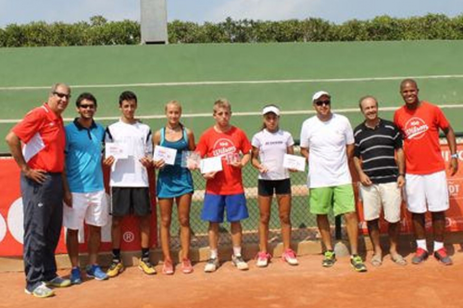 Javier Barranco y Marta Peris se imponen en el segundo Marca Jóvenes Promesas de Valencia Javier Barranco y Marta Peris se imponen en el segundo Marca Jóvenes Promesas de Valencia