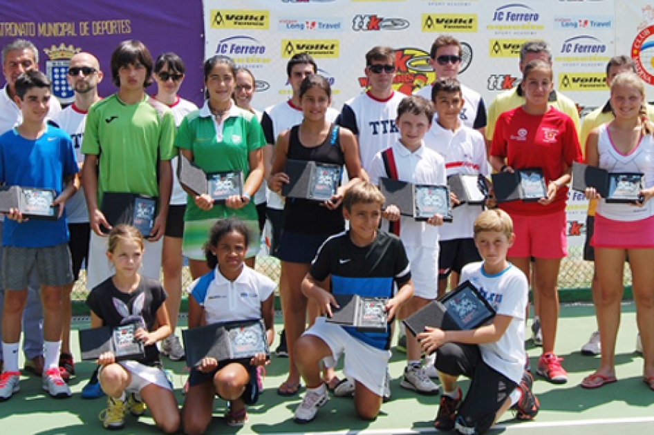 Vencedores de la novena prueba del circuito juvenil TTK Warriors Tour en Valladolid