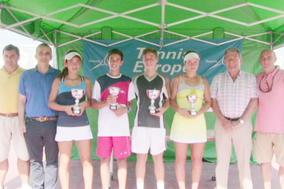 Victorias de Carlos López Montagud y Lucía Cortez en el internacional infantil de Benidorm Victorias de Carlos López Montagud y Lucía Cortez en el internacional infantil de Benidorm