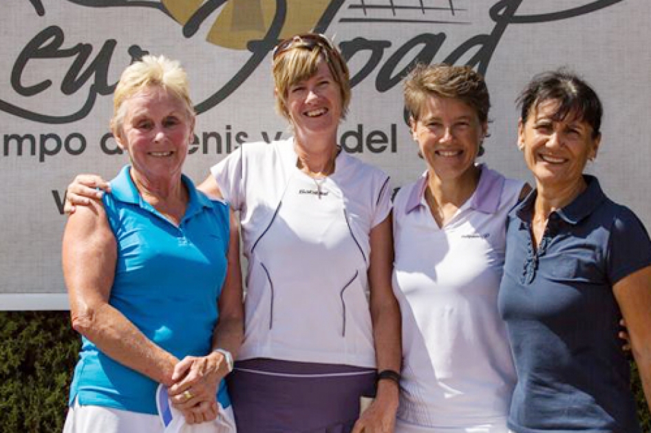 Jorge Haenelt, Cristina Almirall y Carmen Lang triunfan en el internacional sénior de Mijas Jorge Haenelt, Cristina Almirall y Carmen Lang triunfan en el internacional sénior de Mijas