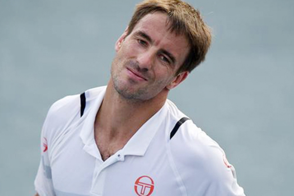 Tommy Robredo se ve superado por Andy Murray en la final de Shenzhen 