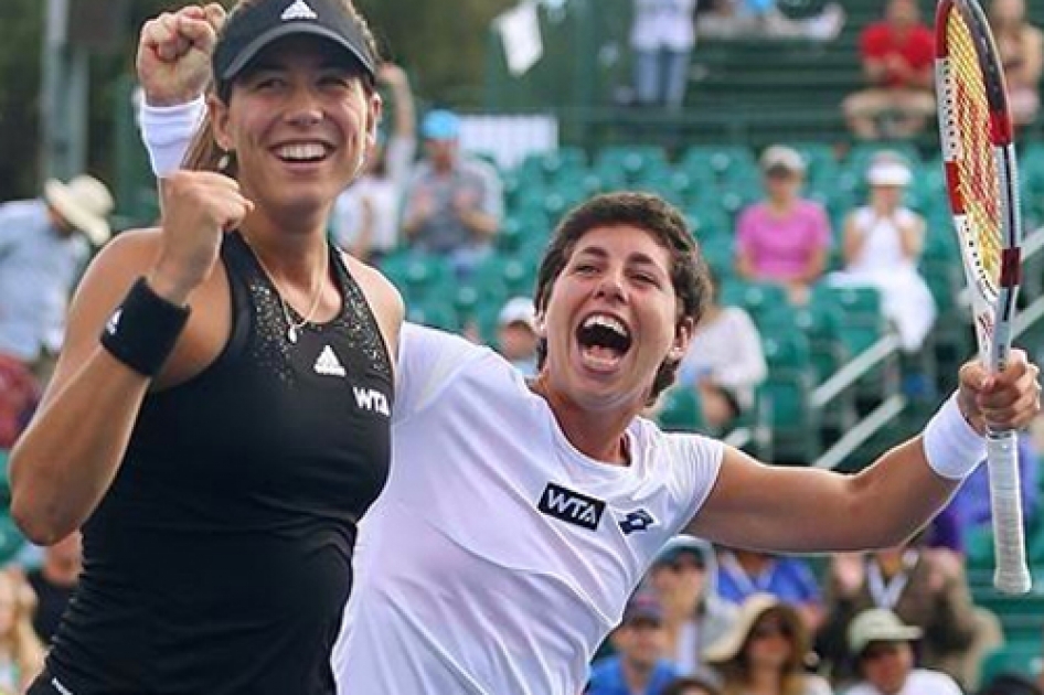Carla Suárez y Garbiñe Muguruza se aseguran un puesto en el Masters de Dobles Carla Suárez y Garbiñe Muguruza se aseguran un puesto en el Masters de Dobles