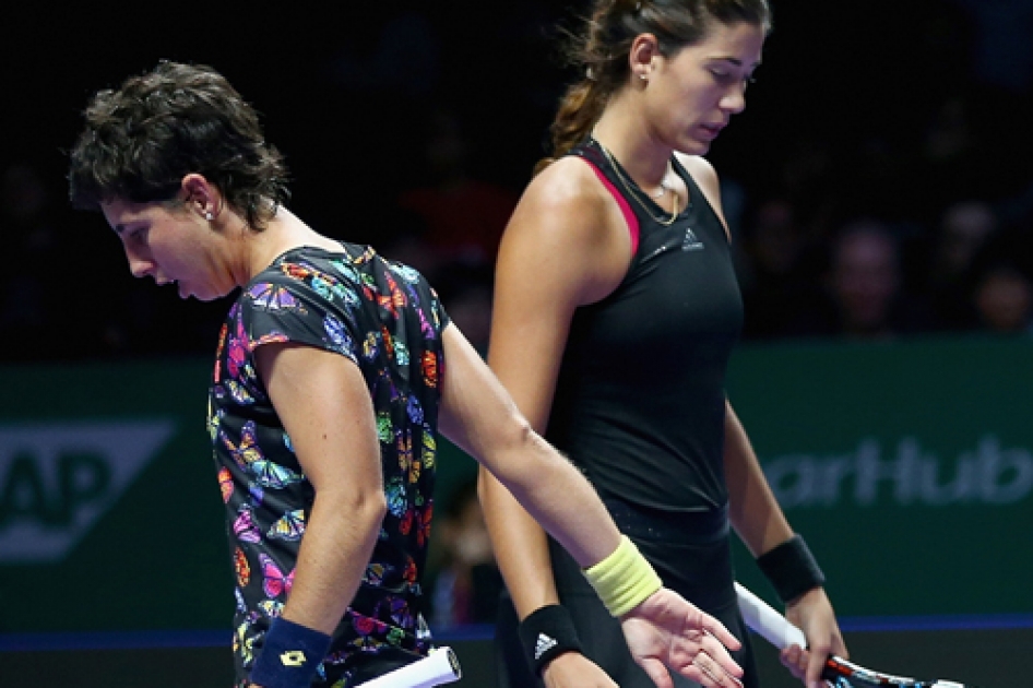 Carla Suárez y Garbiñe Muguruza se despiden del Masters de dobles ante las defensoras del título Hsieh y Peng