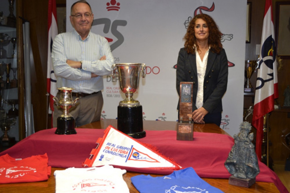 El Real Grupo de Cultura Covadonga recibe la Copa Stadium que concede el Consejo Superior de Deportes