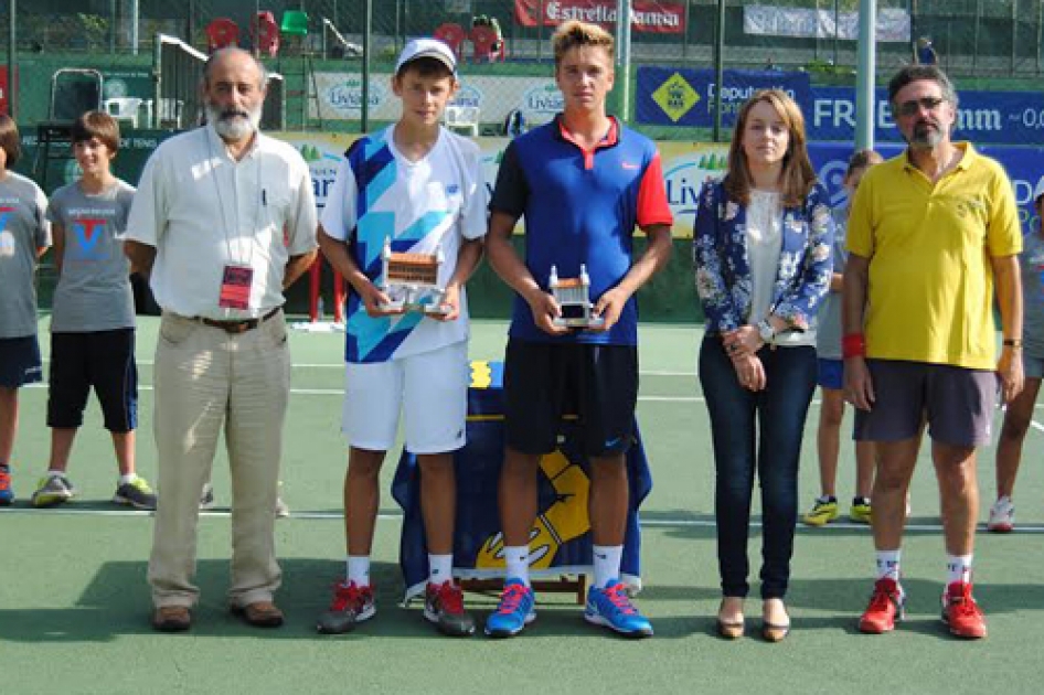 Finales de Eduard Gell y Mara Gutirrez Carrasco en el internacional jnior de Sanxenxo