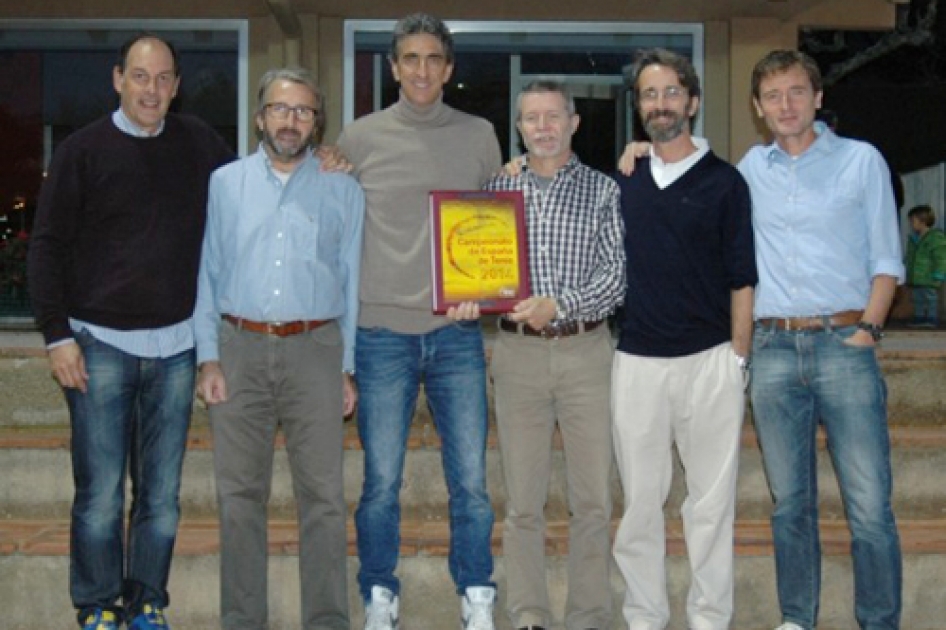 El RCT Barcelona-1899 se proclama Campen de Espaa Masculino +50 ante el Stadium Casablanca