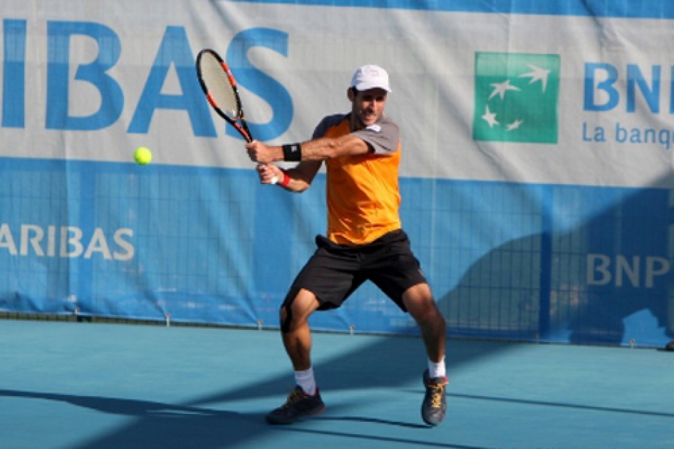 Adrián Menéndez vuelve a quedarse a un paso del triunfo en el Challenger de Noumea Adrián Menéndez vuelve a quedarse a un paso del triunfo en el Challenger de Noumea