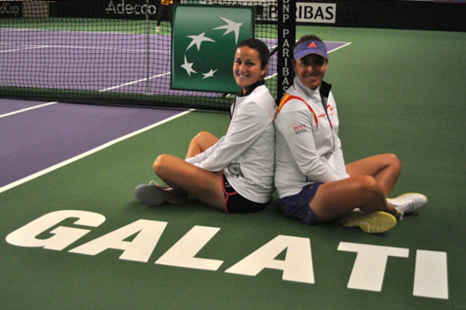 Primer entrenamiento de España en Galati tras un largo viaje Primer entrenamiento de España en Galati tras un largo viaje