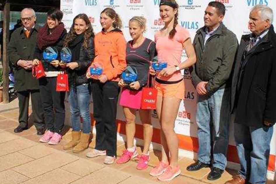 Amanda Carreras repite victoria en el segundo internacional de Palmanova ante Cristina Bucsa Amanda Carreras repite victoria en el segundo internacional de Palmanova ante Cristina Bucsa