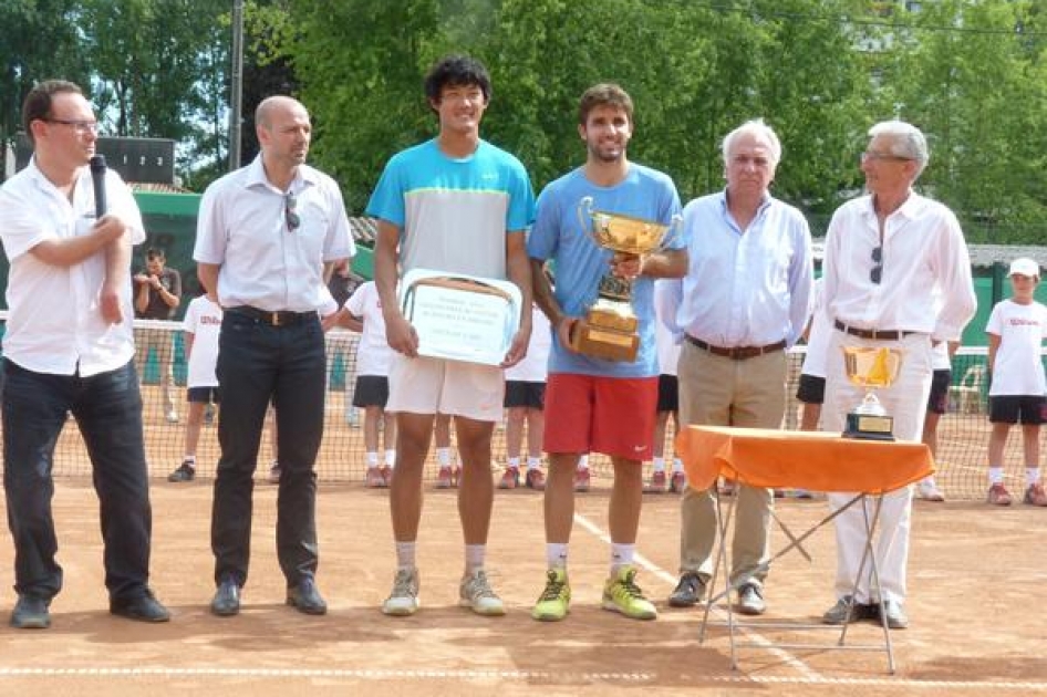 Jordi Samper logra su segundo título del año en Francia Jordi Samper logra su segundo título del año en Francia
