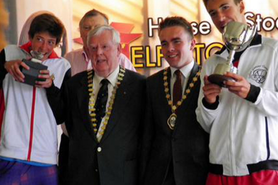 Carles Sarrió repite victoria en Irlanda ante Albert Roglan Carles Sarrió repite victoria en Irlanda ante Albert Roglan