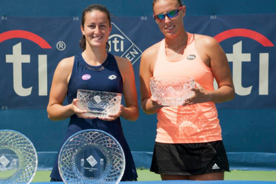 Anabel Medina y Arantxa Parra finalistas en Stanford, y Lara Arruabarrena en Washington Anabel Medina y Arantxa Parra finalistas en Stanford, y Lara Arruabarrena en Washington