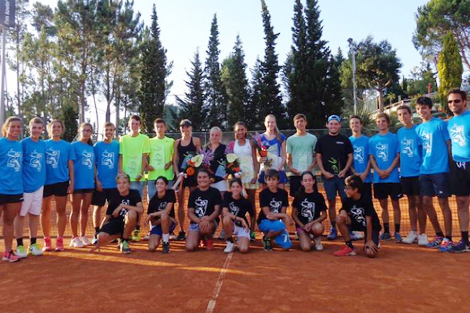 Victorias Javier Barranco ante Álex Domínguez, y de Andrea García en el júnior de Leiria Victorias Javier Barranco ante Álex Domínguez, y de Andrea García en el júnior de Leiria