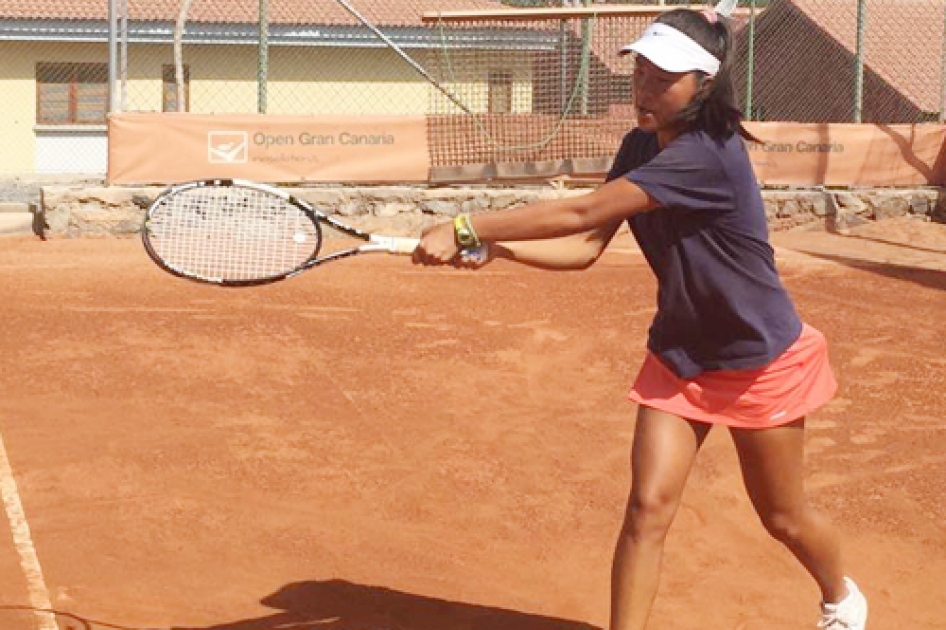 Marta Huqing González conquista su primer título profesional en Las Palmas con 16 años Marta Huqing González conquista su primer título profesional en Las Palmas con 16 años