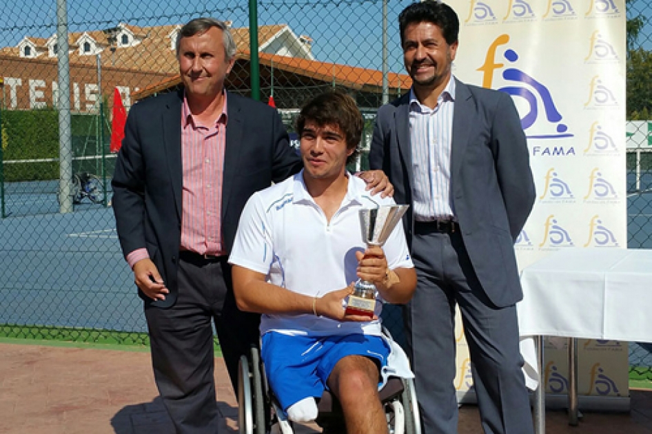 Daniel Caverzaschi supera a Kike Siscar en la final del “Trofeo Ciudad de Albacete” de tenis en silla Daniel Caverzaschi supera a Kike Siscar en la final del “Trofeo Ciudad de Albacete” de tenis en silla