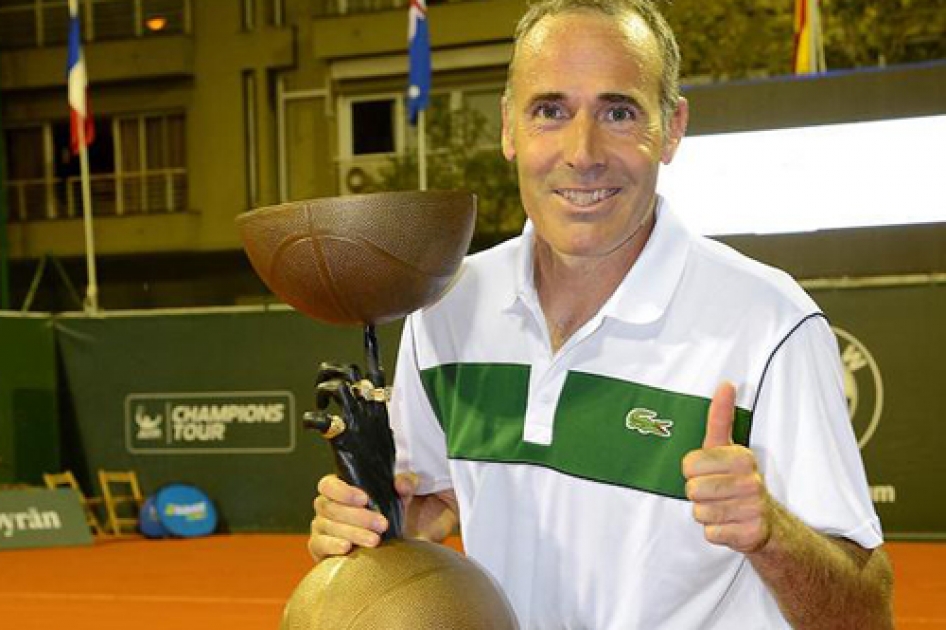 Àlex Corretja se lleva la Legends Cup de Palma en su debut en el ATP Champions Tour Àlex Corretja se lleva la Legends Cup de Palma en su debut en el ATP Champions Tour
