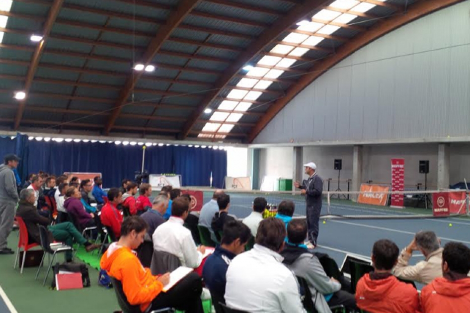 Memoria del XII Congreso Nacional de Tenis organizado por la RFET en el CAR de Sant Cugat Memoria del XII Congreso Nacional de Tenis organizado por la RFET en el CAR de Sant Cugat
