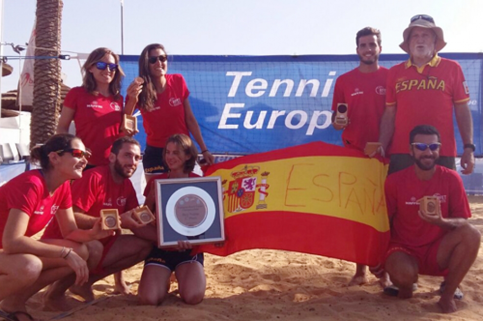 España se lleva la medalla de bronce en el Campeonato de Europa de Tenis Playa en Israel España se lleva la medalla de bronce en el Campeonato de Europa de Tenis Playa en Israel