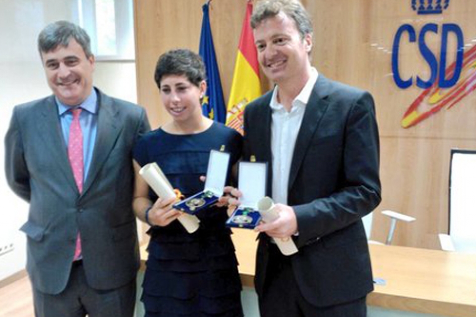Carla Suárez y Xavier Budó reciben la Medalla de Bronce de la Real Orden del Mérito Deportivo Carla Suárez y Xavier Budó reciben la Medalla de Bronce de la Real Orden del Mérito Deportivo