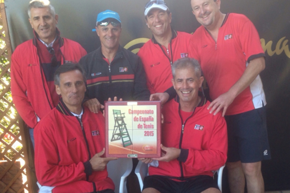 El CT Tarragona supera al CT Andrs Gimeno en la final del Campeonato de Espaa B +50