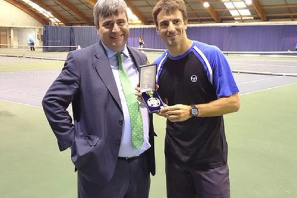 Tommy Robredo, Joan Balcells y Alejo Mancisidor reciben también la Medalla de la Real Orden al Mérito Deportivo Tommy Robredo, Joan Balcells y Alejo Mancisidor reciben también la Medalla de la Real Orden al Mérito Deportivo
