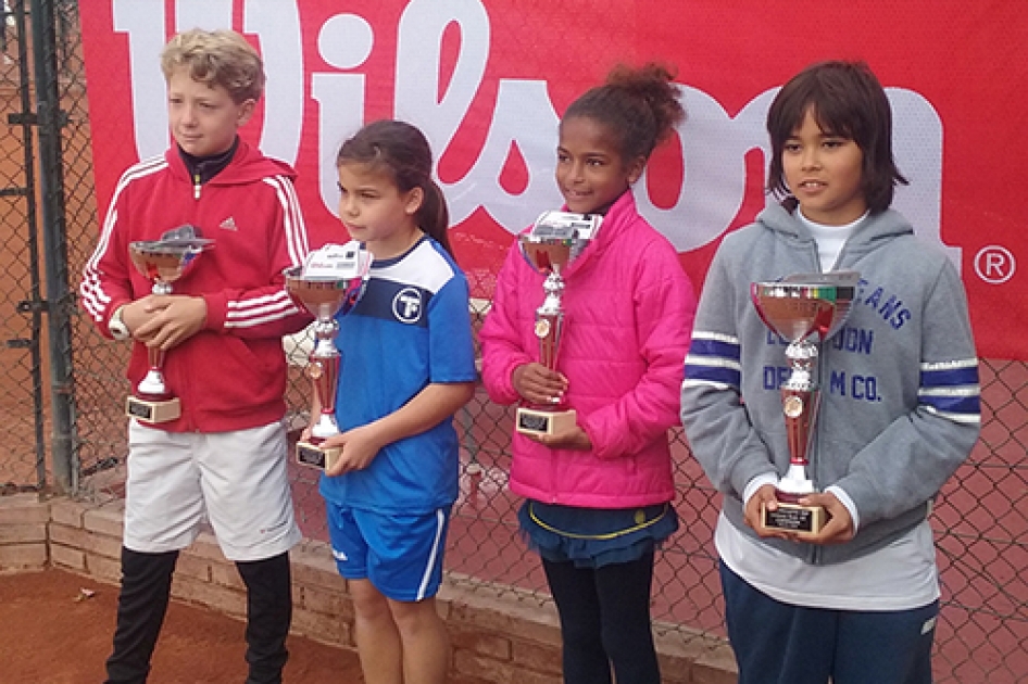Luis Garca Pez y Paula Moreno ganan el segundo torneo IBP Uniuso para la Smrikva Bowl Sub10 en Barcelona