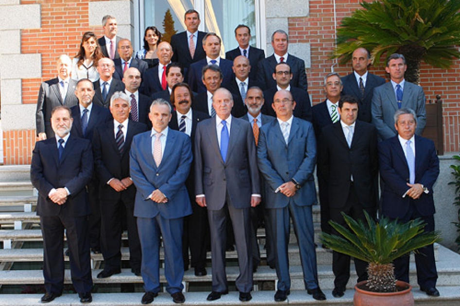S.M. El Rey Don Juan Carlos recibe a la Real Federación Española de Tenis S.M. El Rey Don Juan Carlos recibe a la Real Federación Española de Tenis