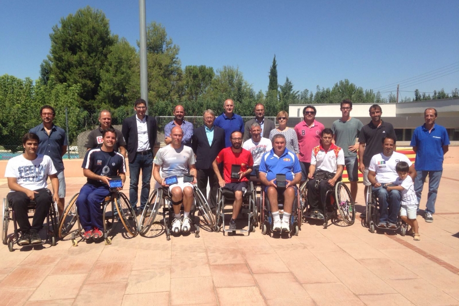 Enrique Siscar logra su primer título internacional en Lleida ante Francesc Prat Enrique Siscar logra su primer título internacional en Lleida ante Francesc Prat