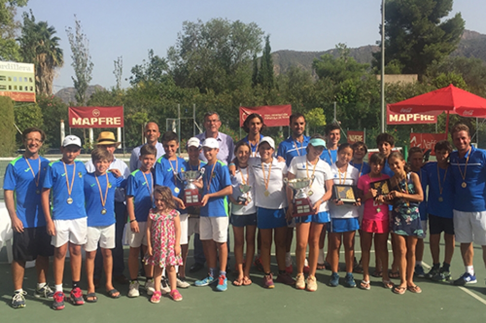 CT Alborán y CT Barcino se proclaman Campeones de España Alevines en el “Trofeo Tono Páez” CT Alborán y CT Barcino se proclaman Campeones de España Alevines en el “Trofeo Tono Páez”