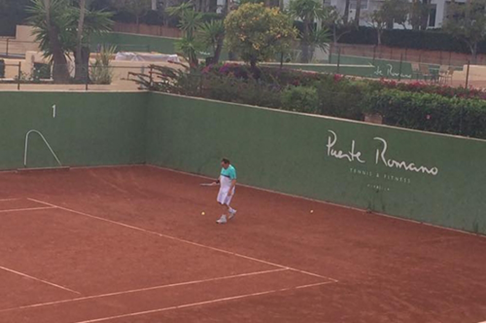 La lluvia altera el último torneo internacional de veteranos en Marbella La lluvia altera el último torneo internacional de veteranos en Marbella