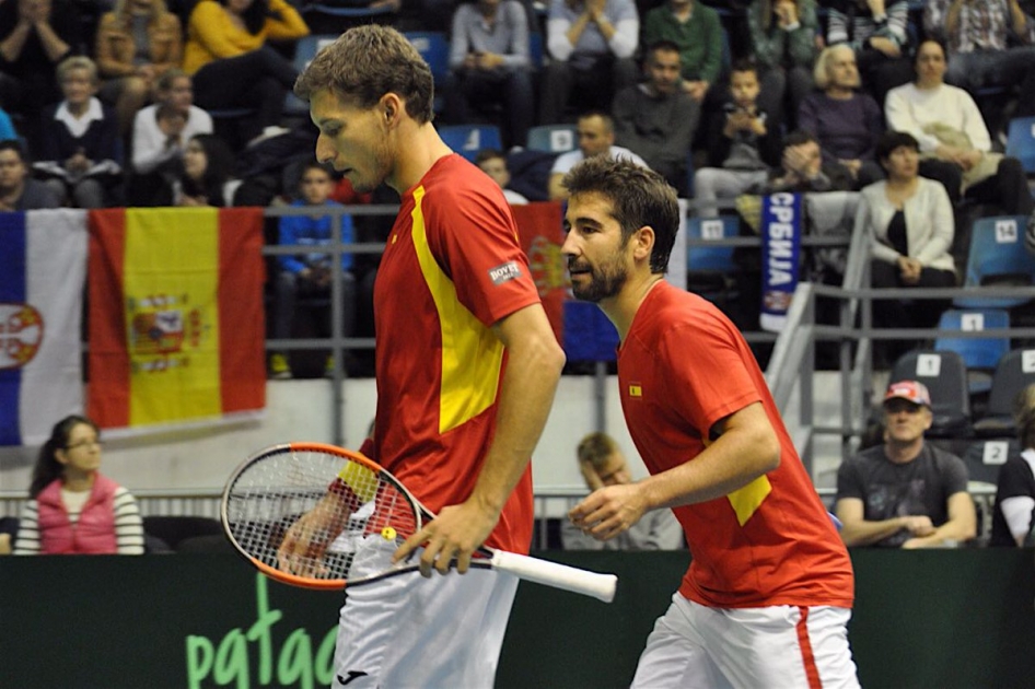 España pierde con Serbia 3-0 y se despide de las semifinales de Copa Davis España pierde con Serbia 3-0 y se despide de las semifinales de Copa Davis