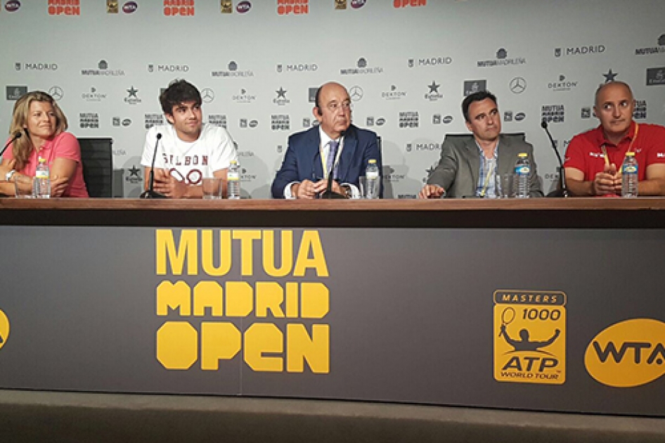 La RFET homenajea al tenis en silla de ruedas español en el Mutua Madrid Open La RFET homenajea al tenis en silla de ruedas español en el Mutua Madrid Open