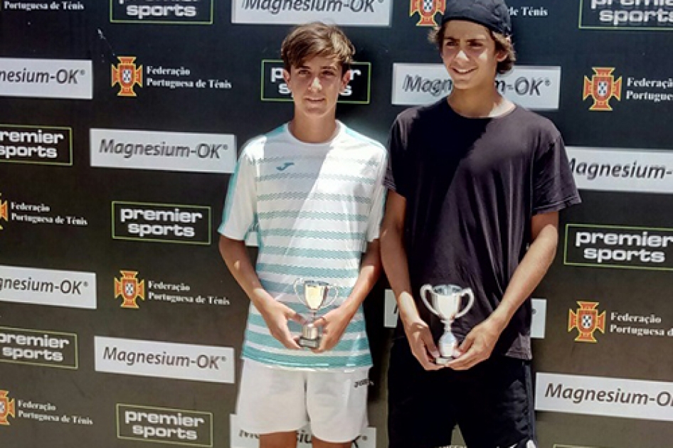 Óscar Pinto, finalista en el torneo portugués de Vilamoura infantil Óscar Pinto, finalista en el torneo portugués de Vilamoura infantil