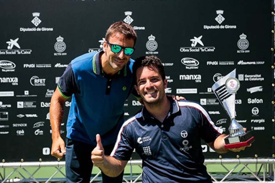 Enrique Siscar se lleva el “Memorial Santi Silvas” de Olot ante Francesc Prat Enrique Siscar se lleva el “Memorial Santi Silvas” de Olot ante Francesc Prat