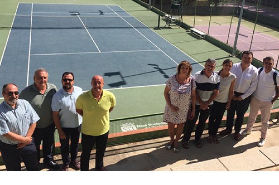 La RFET visita las instalaciones de la RST Granada que acogerán el Campeonato de España MAPFRE Absoluto La RFET visita las instalaciones de la RST Granada que acogerán el Campeonato de España MAPFRE Absoluto