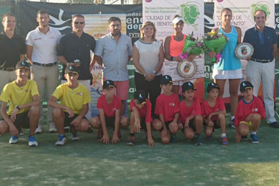 Don Benito repite la final del pasado año con el triunfo de la suiza Lisa Sabino ante Mª José Luque Don Benito repite la final del pasado año con el triunfo de la suiza Lisa Sabino ante Mª José Luque