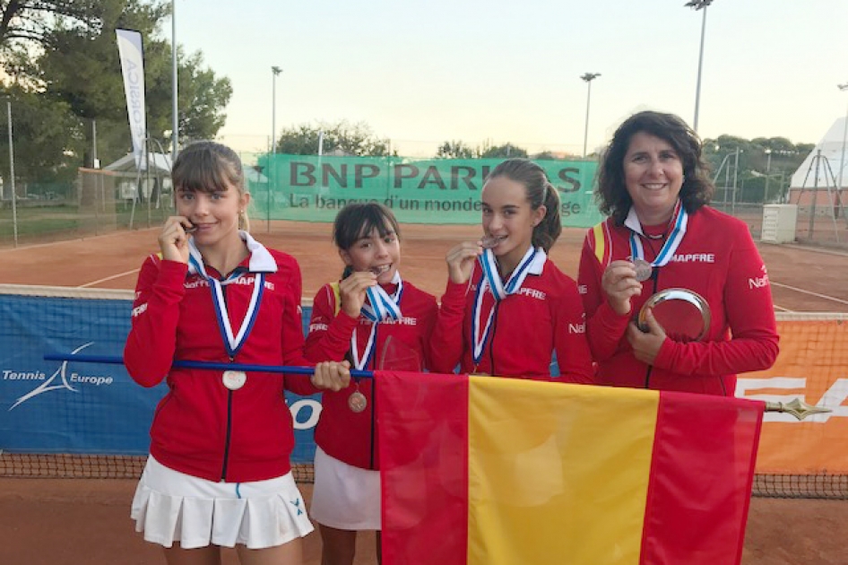 La seleccin alevn femenina se cuelga la medalla de bronce en el Europeo Nations Challenge