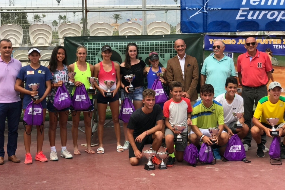 Victorias de Lucía Llinares y del neozelandés Corban Crowther en el internacional Sub’14 de Benidorm Victorias de Lucía Llinares y del neozelandés Corban Crowther en el internacional Sub’14 de Benidorm