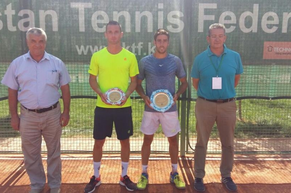 Victorias de Enrique Lpez Prez en Kazajistn y Carlos Gmez Herrera en Portugal