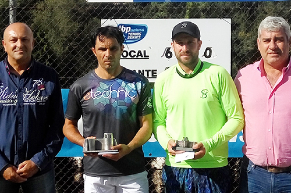 Quino Muoz revalida su victoria en el Fluvial de Lugo en las IBP Uniuso Tennis Series